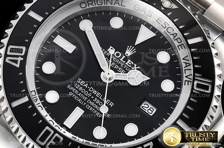 0512 ROLSD0102 – Deep Sea Dweller Blk Supportive 1013